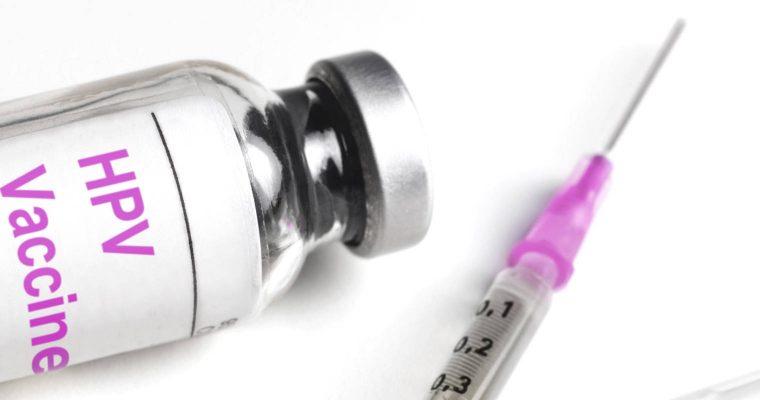 接种 HPV 疫苗